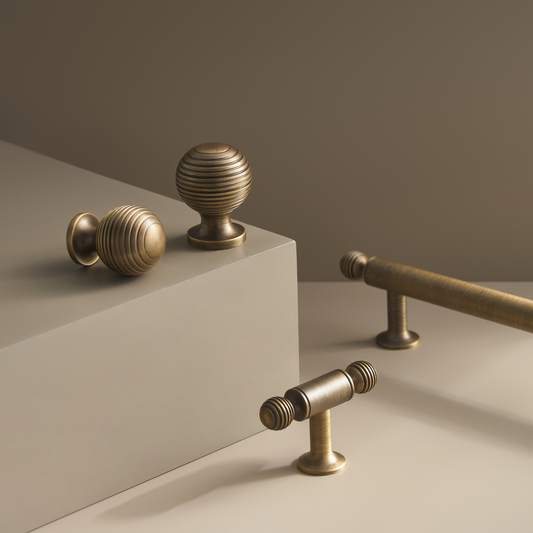 NORA / Solid Brass T-Pulls