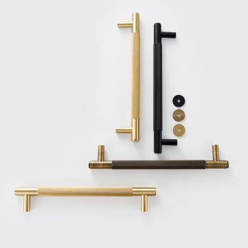 PORTA / Double-Sided Solid Brass Knurled Door Pull