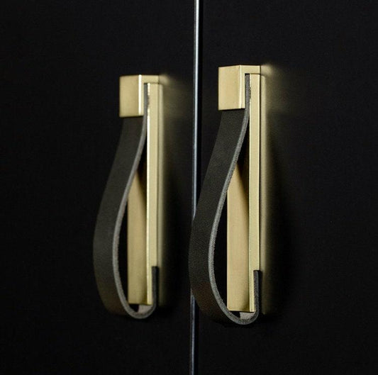 ALEMAGOU / LEATHER & BRASS PULL - Handle Shop Couture