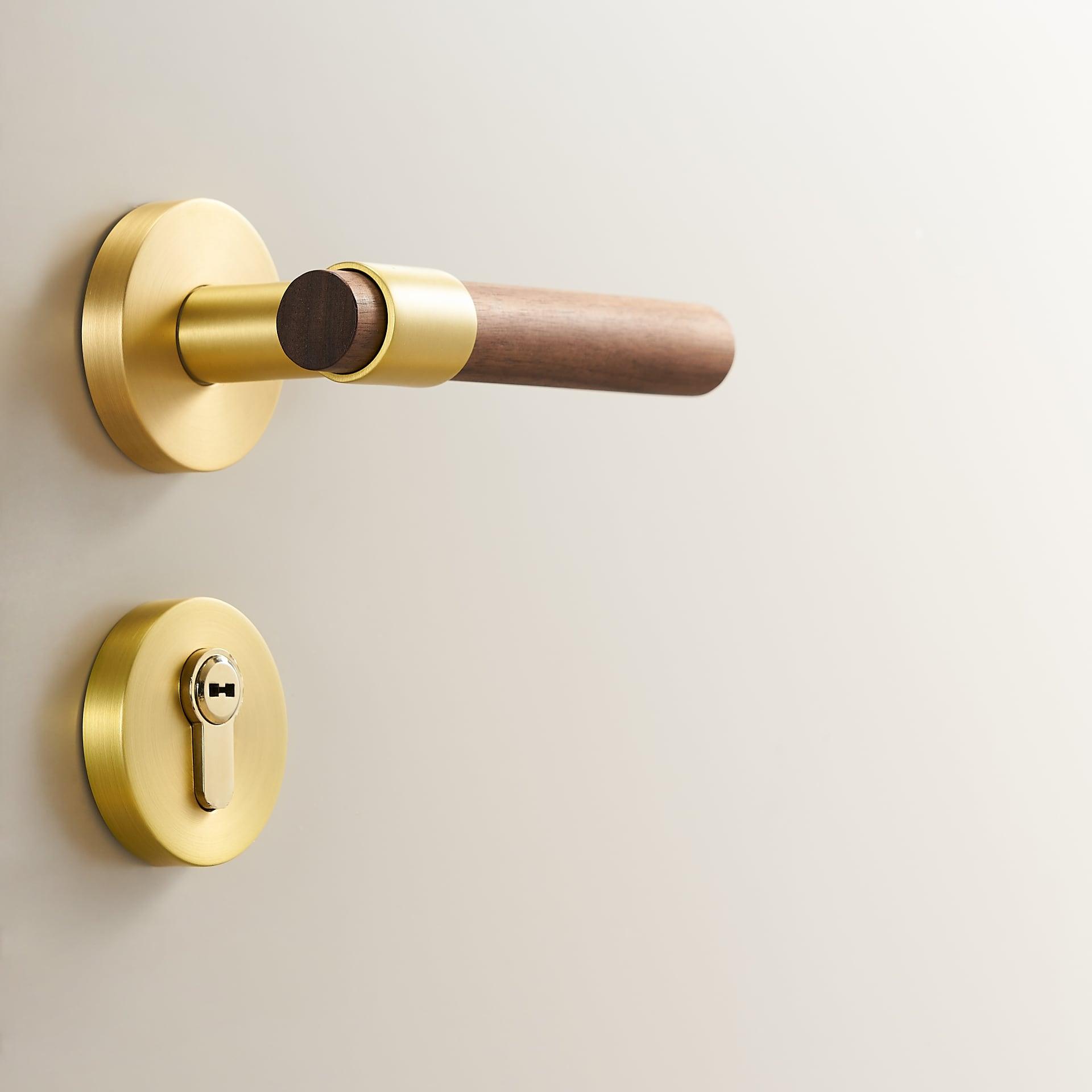 MENELAOS / SOLID BRASS & WALNUT WOOD / DOOR HANDLES - Handle Shop Couture
