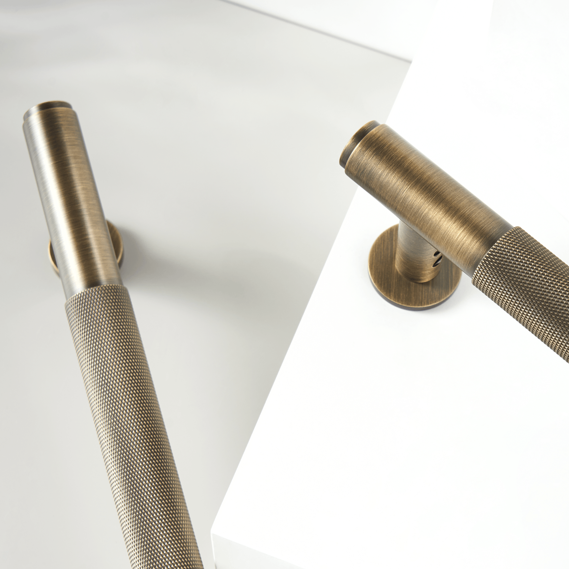 PORTA / Double-Sided Solid Brass Knurled Door Pull - Handle Shop Couture