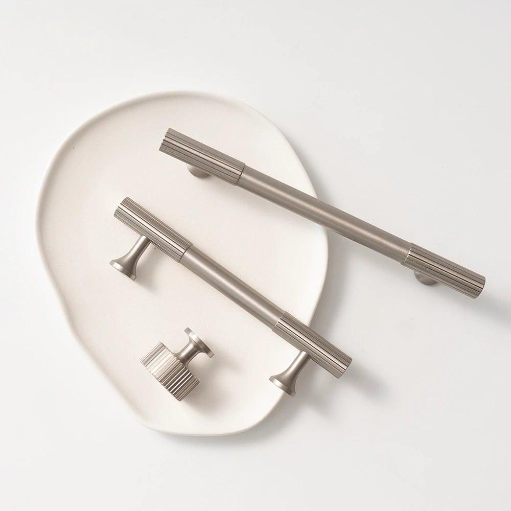 SIMI SOLID BRASS HANDLES / LINEAR KNURL - Handle Shop Couture