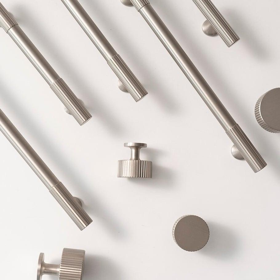 SIMI SOLID BRASS HANDLES / LINEAR KNURL - Handle Shop Couture