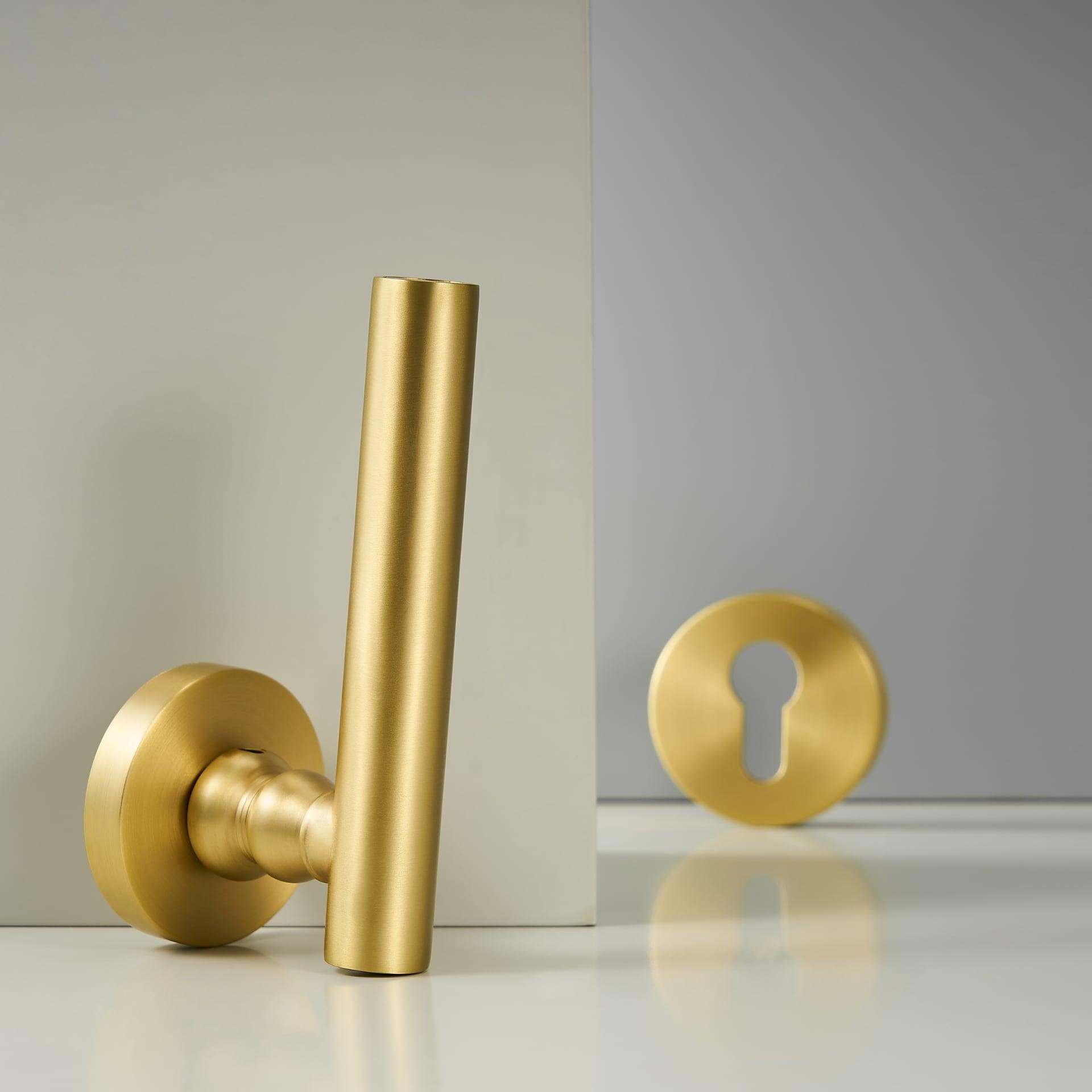 TONNI / SOLID BRASS / DOOR HANDLES - Handle Shop Couture