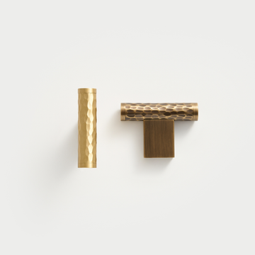 LOREN / Hammered Brass T-Pull