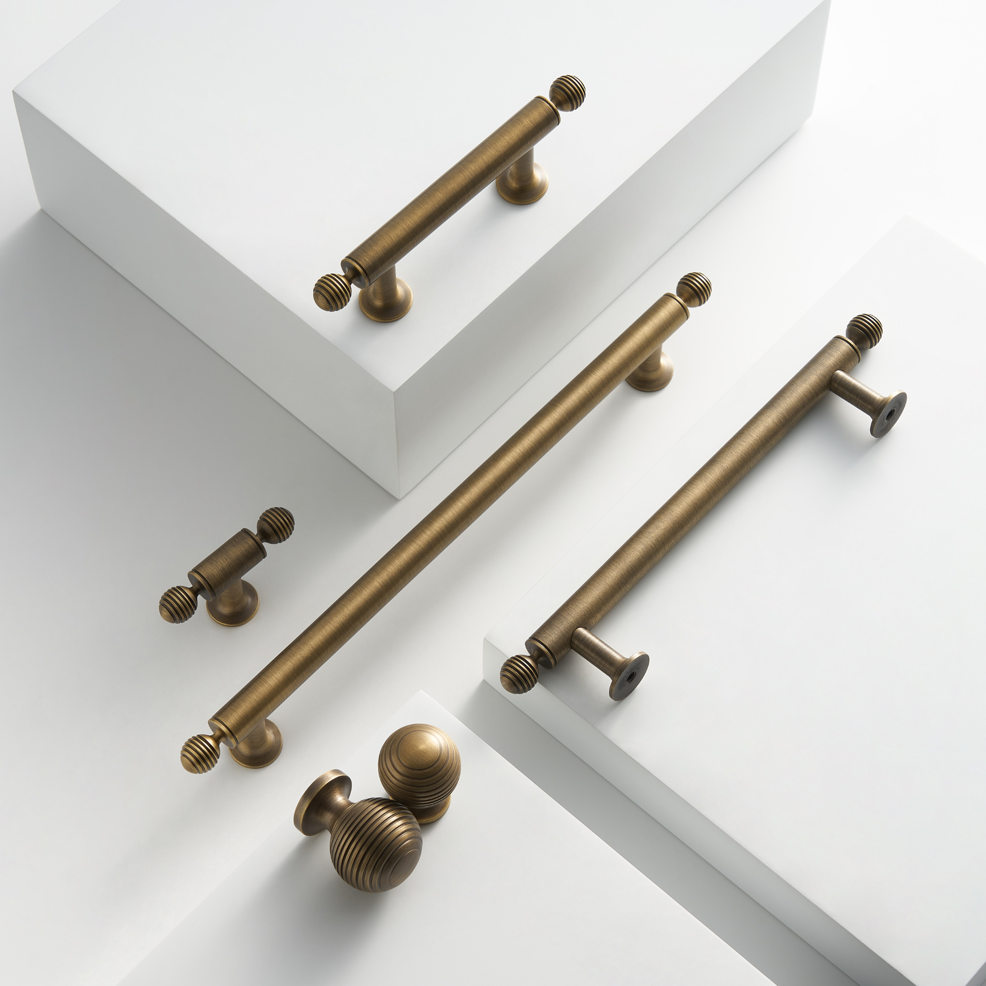 SOLID BRASS HANDLES / LINEAR KNURL - Handle Shop Couture