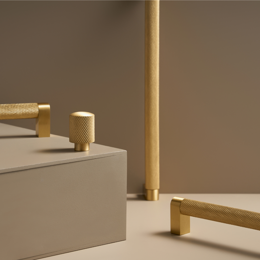 LOUIS / Solid Brass Knurled Handles