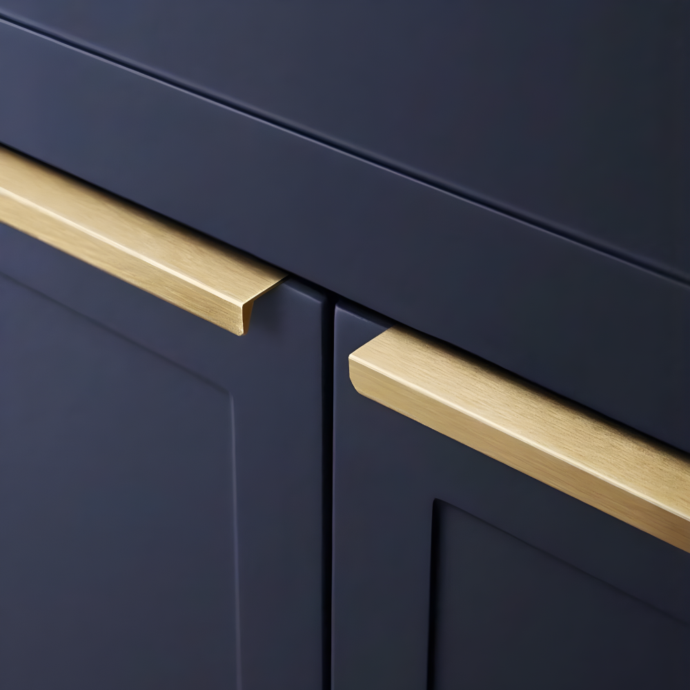 LANKA / Long Cabinet Edge Pull
