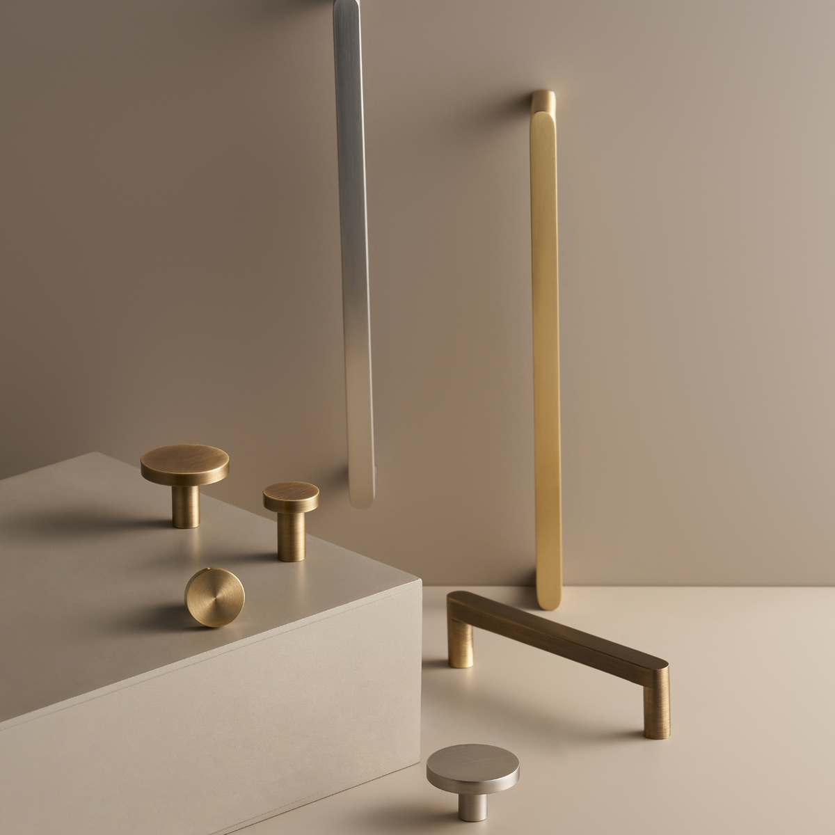 HYDRA / Solid Brass Handles