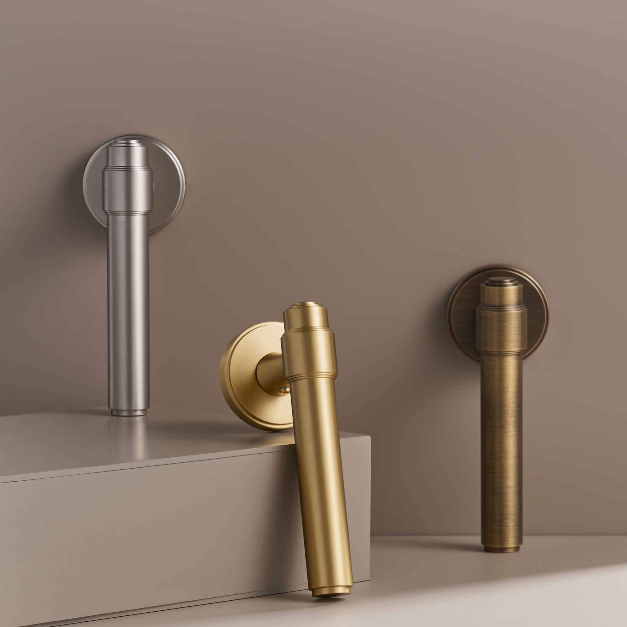 SOLON Brass Lever Handle & Lock Set - Handle Shop Couture