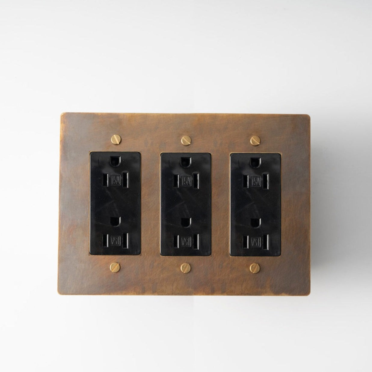 <tc>KLAS</tc> / Presa di corrente in ottone (3 ingressi)