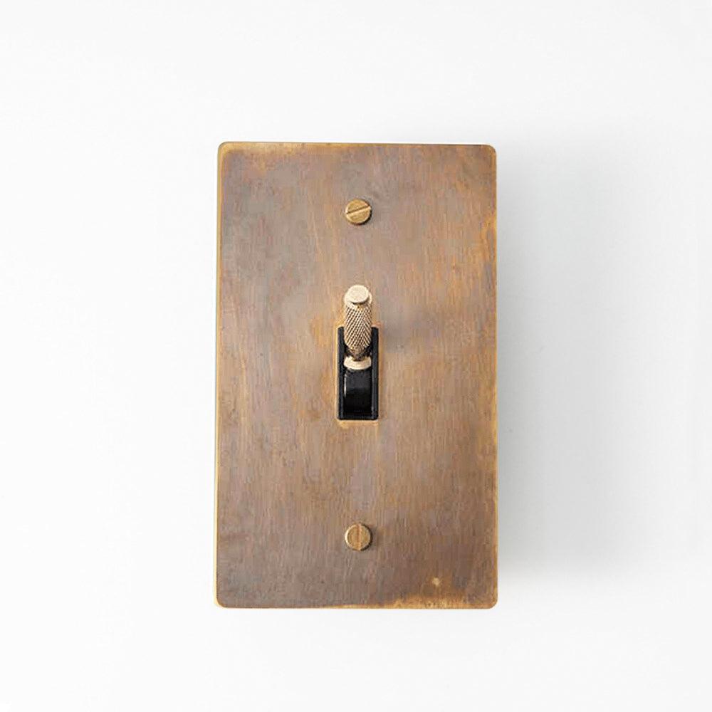 KLAS / Brass Toggle Light Switch (1Gang)