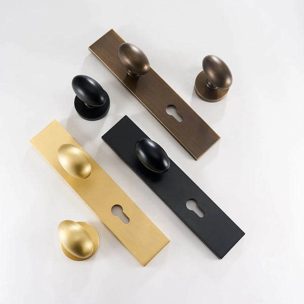 フランス蚤の市　真鍮　ドアノブ用バックプレート　ディスプレイ krom-door-knob-with-backplate-