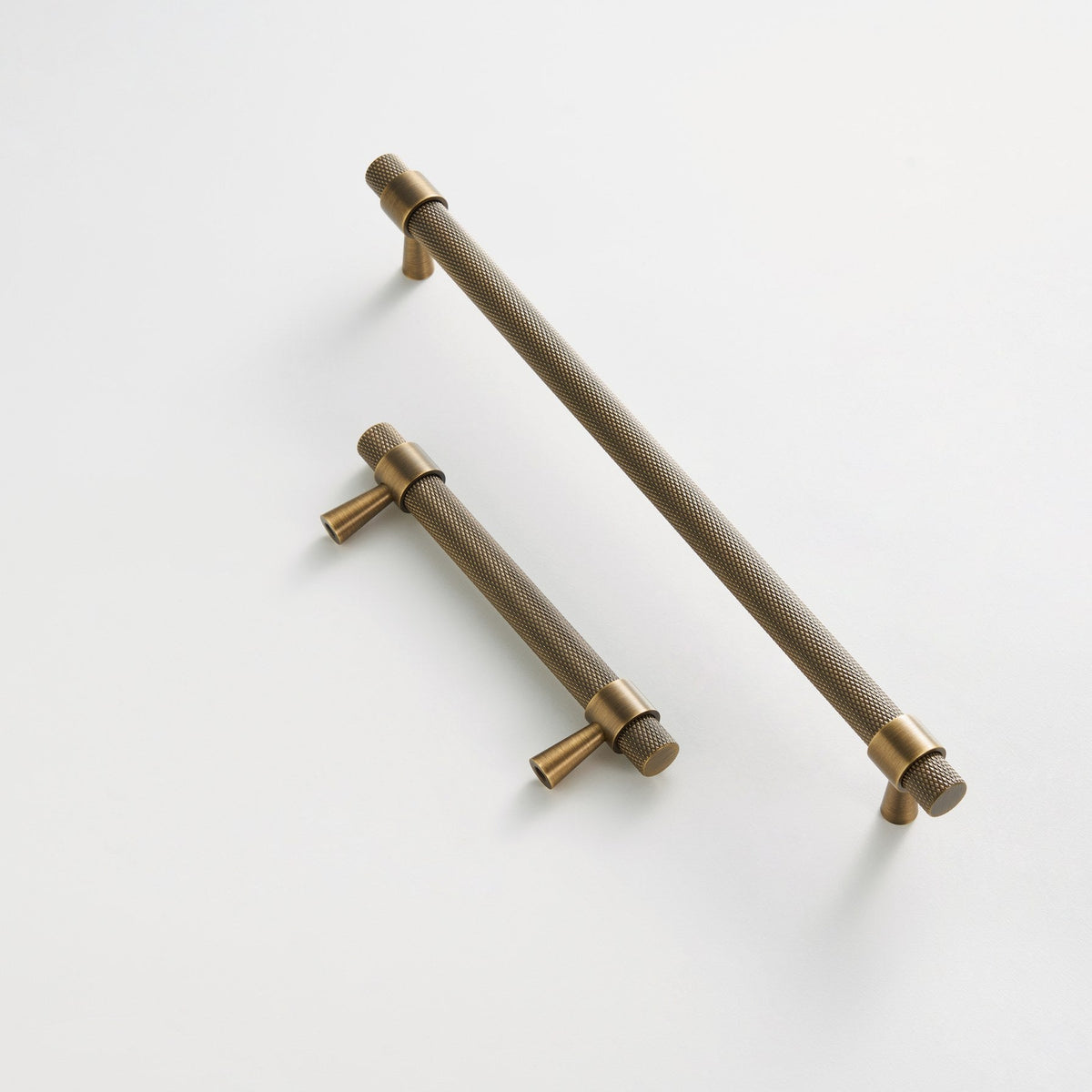 OPORTO knurled cabinet handles in Antique Brass, two lengths