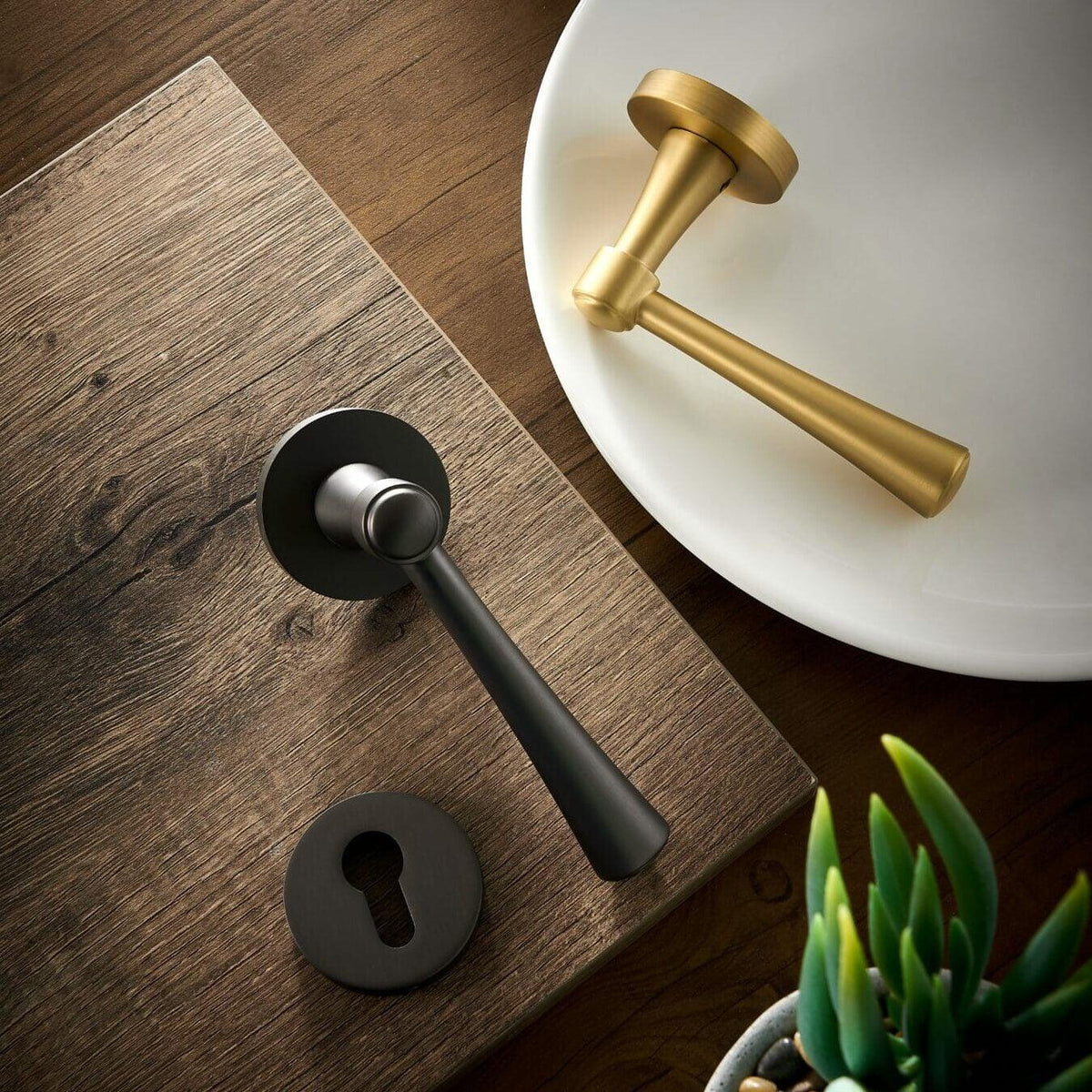 CALLAO / SOLID BRASS / DOOR HANDLES - Handle Shop Couture 