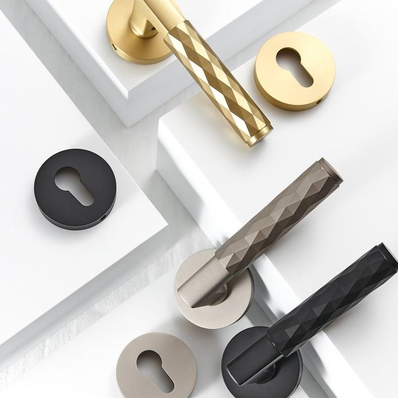DIMANTE / SOLID BRASS / DOOR HANDLES - Handle Shop Couture 